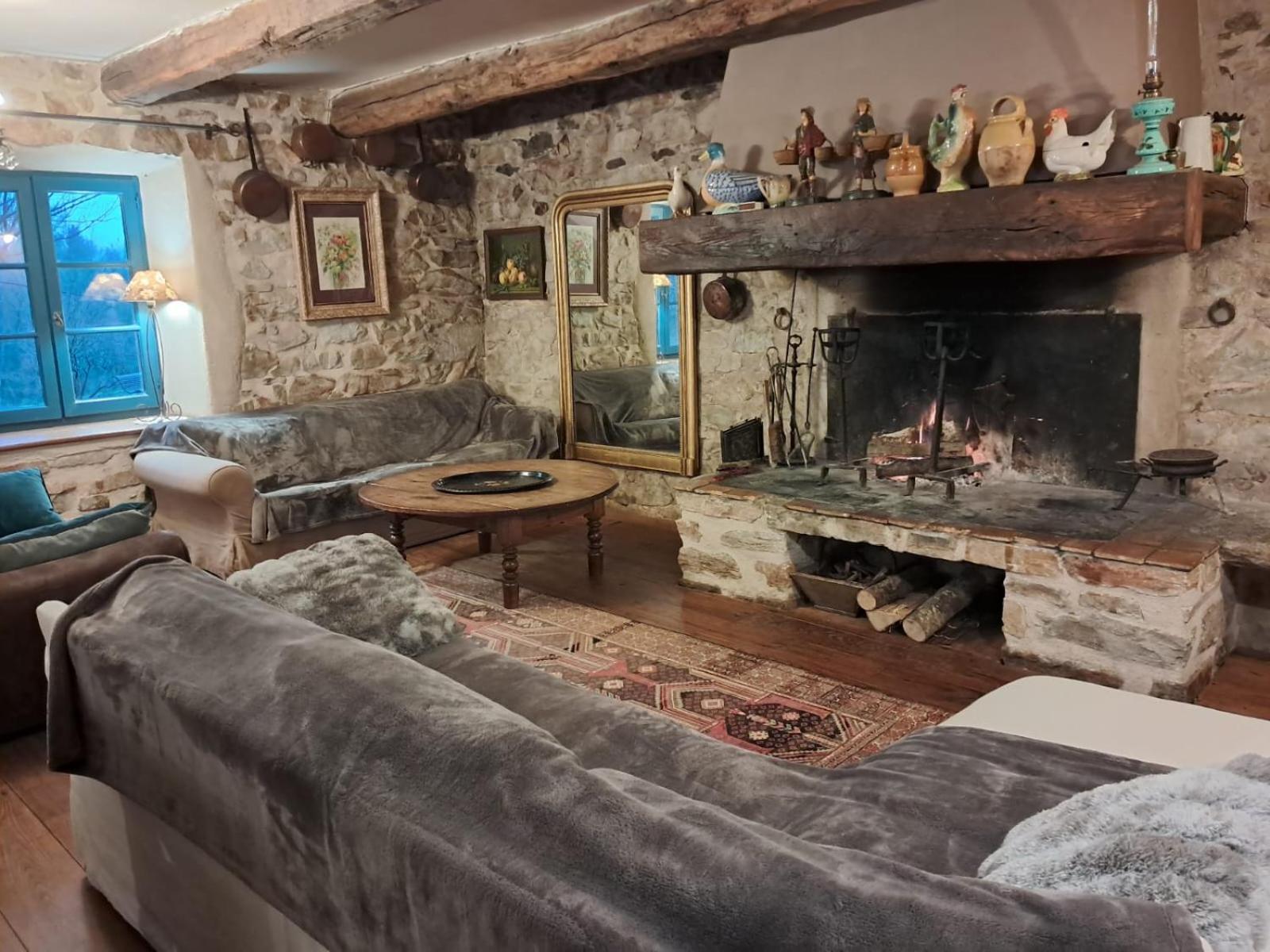 Nabat Le Haut, Chambre Et Table D'Hotes Courniou Exteriér fotografie
