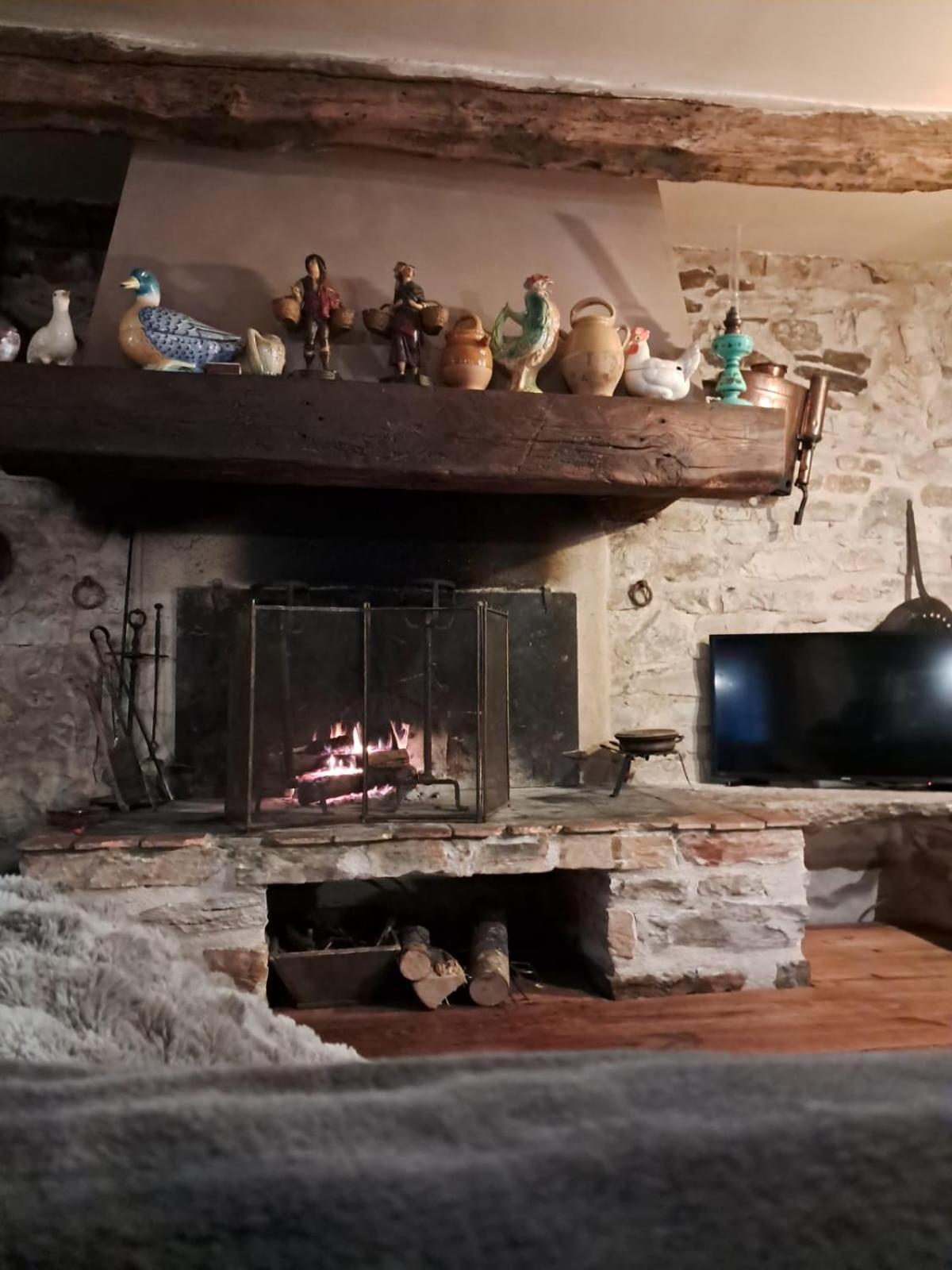 Nabat Le Haut, Chambre Et Table D'Hotes Courniou Exteriér fotografie