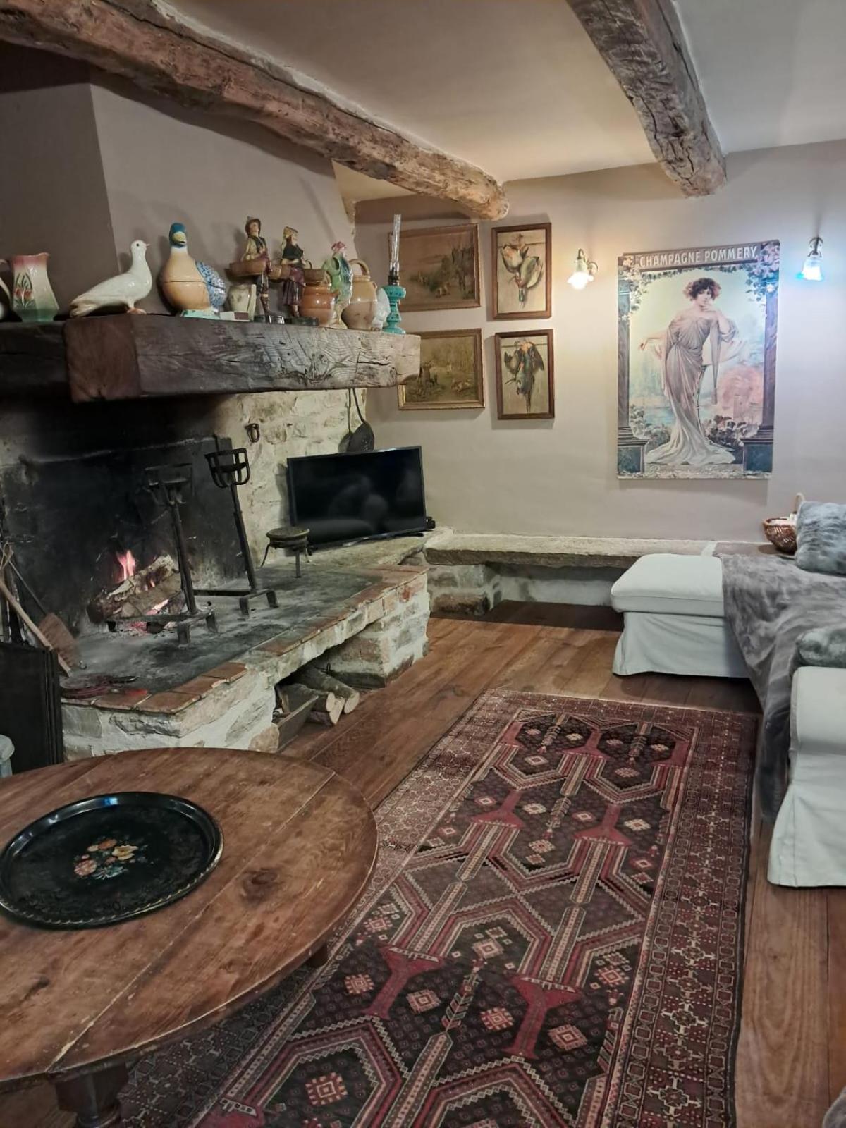 Nabat Le Haut, Chambre Et Table D'Hotes Courniou Exteriér fotografie