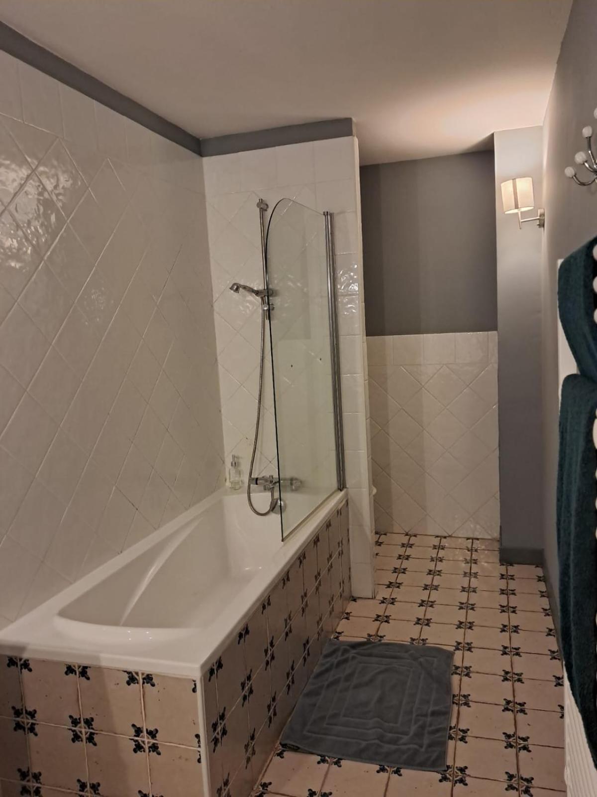 Nabat Le Haut, Chambre Et Table D'Hotes Courniou Exteriér fotografie